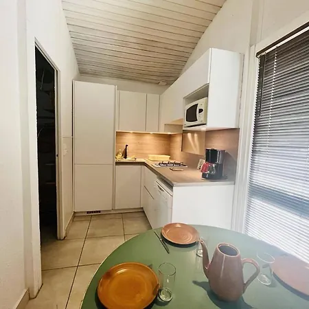 2p5c A Avec Clim, Parking Et Terrasse A 100m De La - Fr-1-63-283 * Lumio
