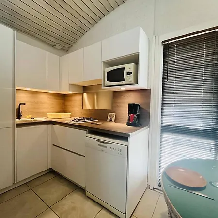 Apartman 2p5c A Avec Clim, Parking Et Terrasse A 100m De La - Fr-1-63-283